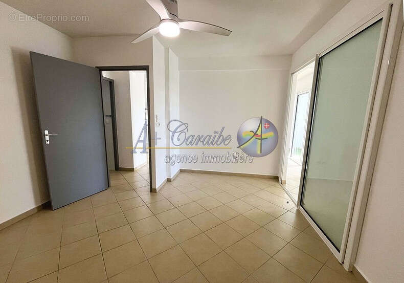 Appartement à LES ABYMES