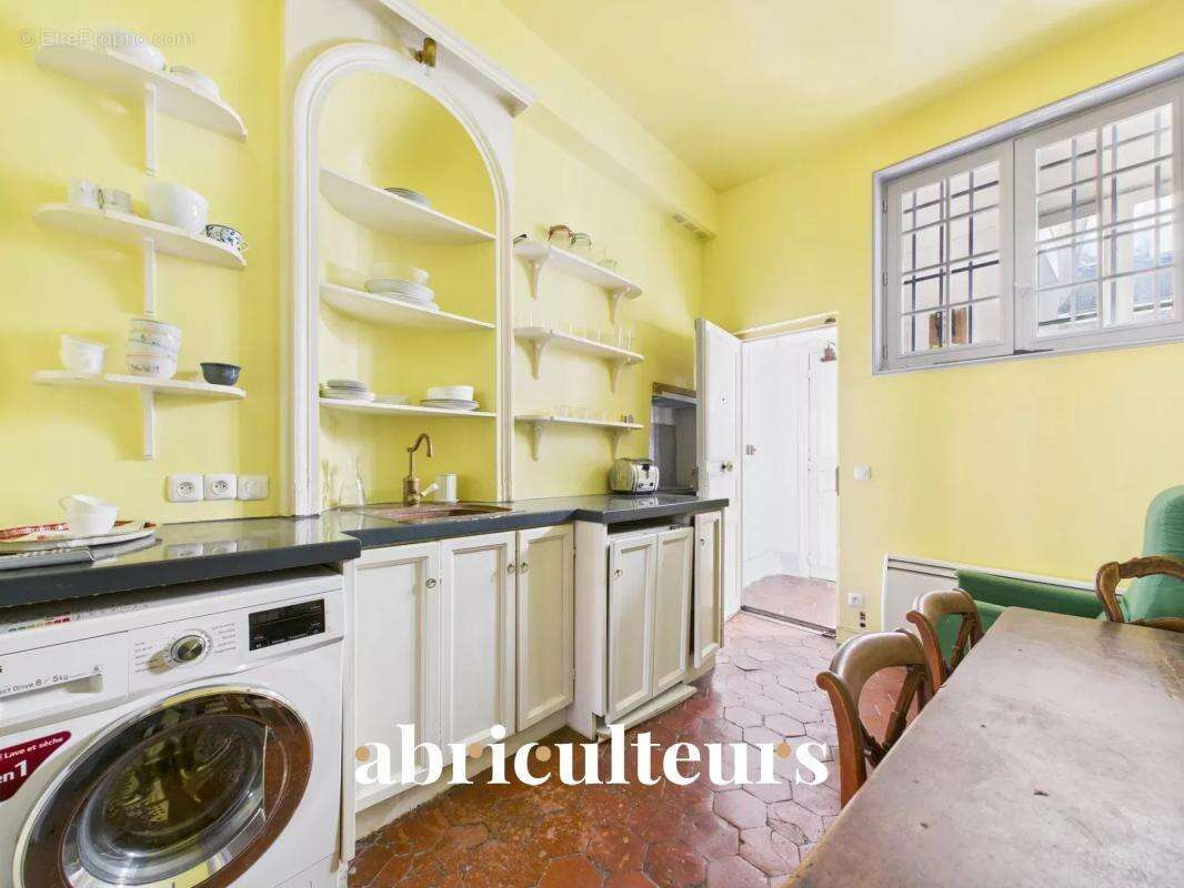 Appartement à PARIS-4E