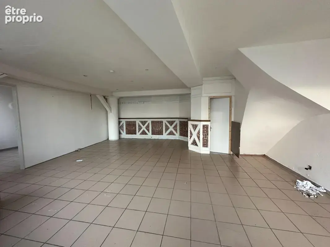 Immeuble atypique à fort potentiel - Usage mixte possible de 180 m² à Valençay (36600) - photo 3