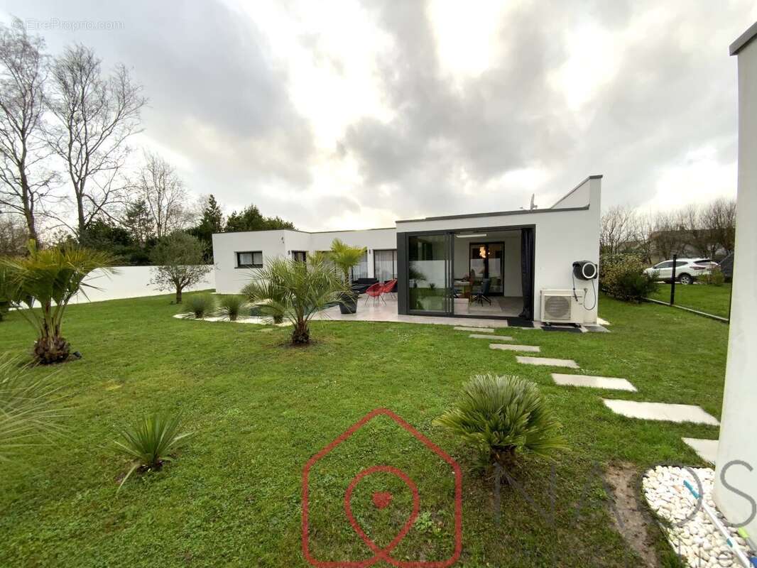 Maison à PUCEUL