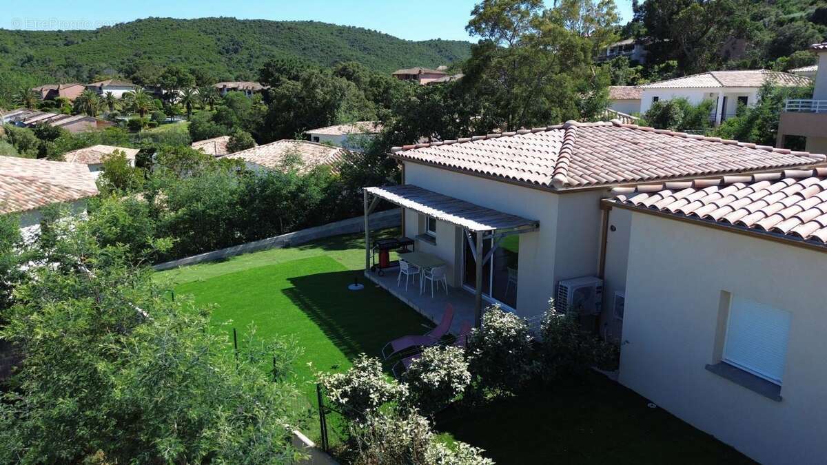 Maison à PORTO-VECCHIO