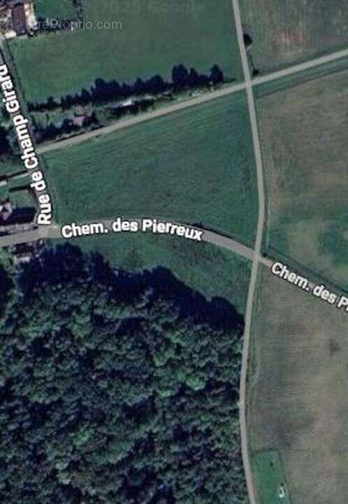 Terrain à MONTIGNY-LENCOUP