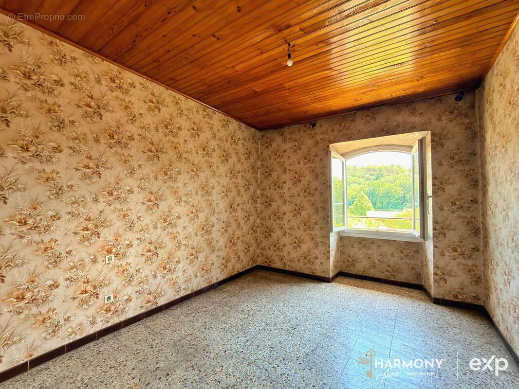 Appartement à JOUQUES