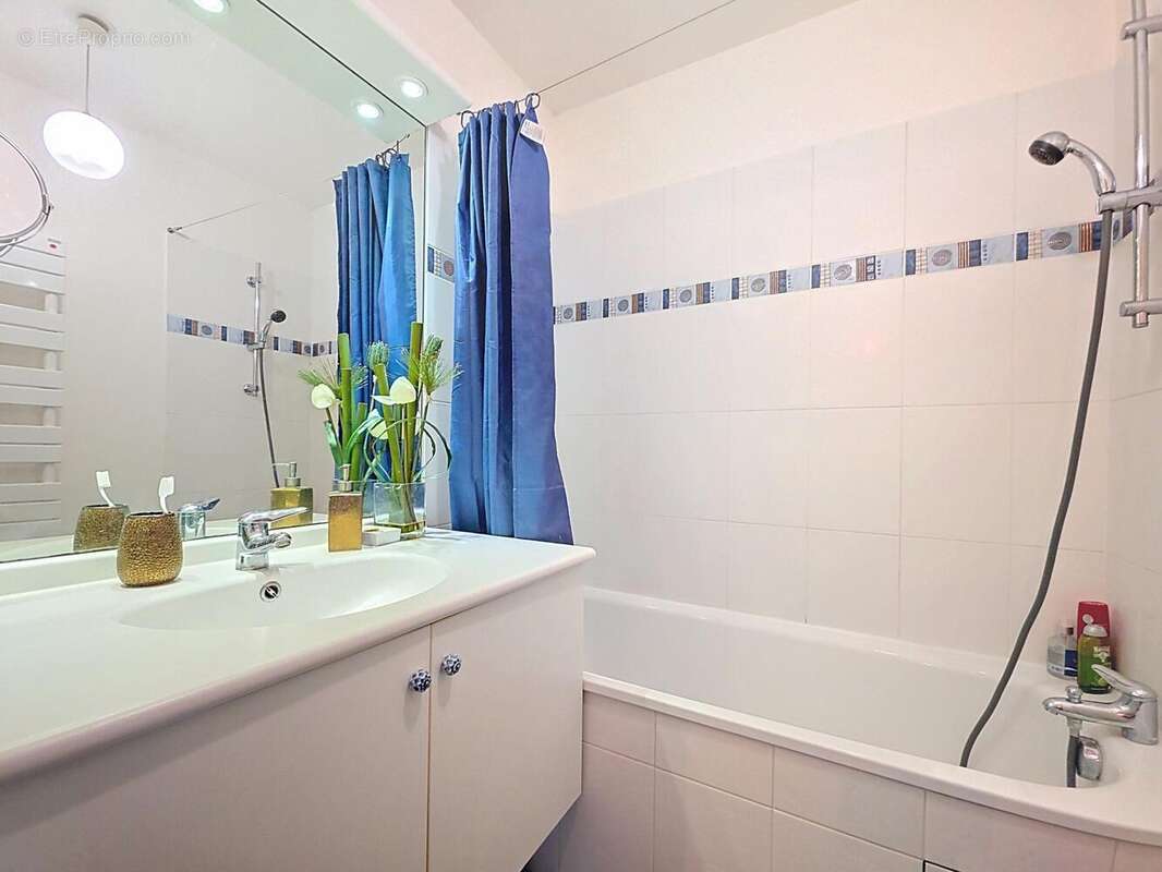 Photo 7 - Appartement à LES LILAS