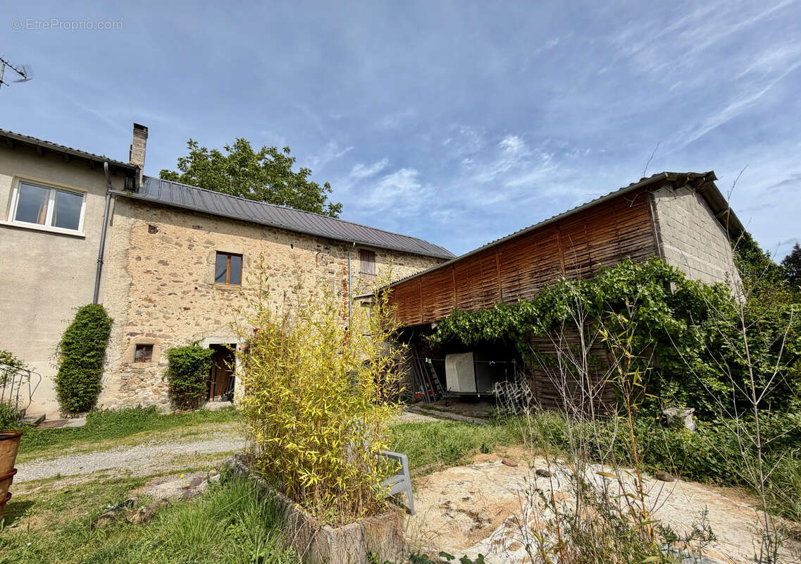 Maison à LUNAC