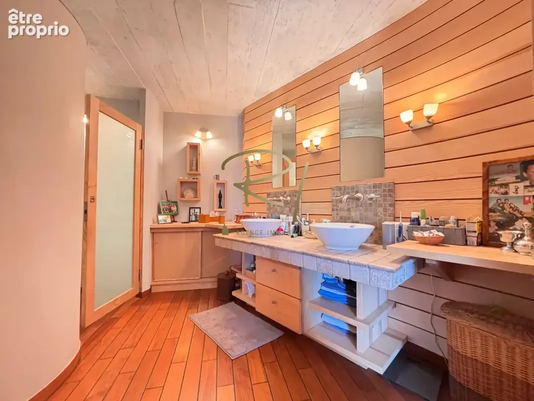 Mas en pierre rénové avec dépendances et piscine - photo 9