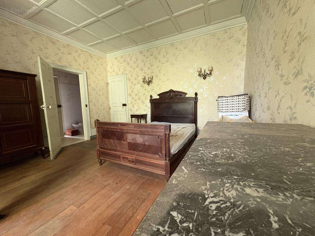 Maison à TEISSIERES-DE-CORNET