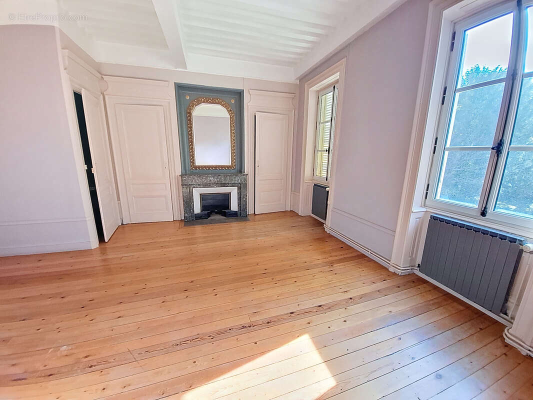 Appartement à VERNAISON