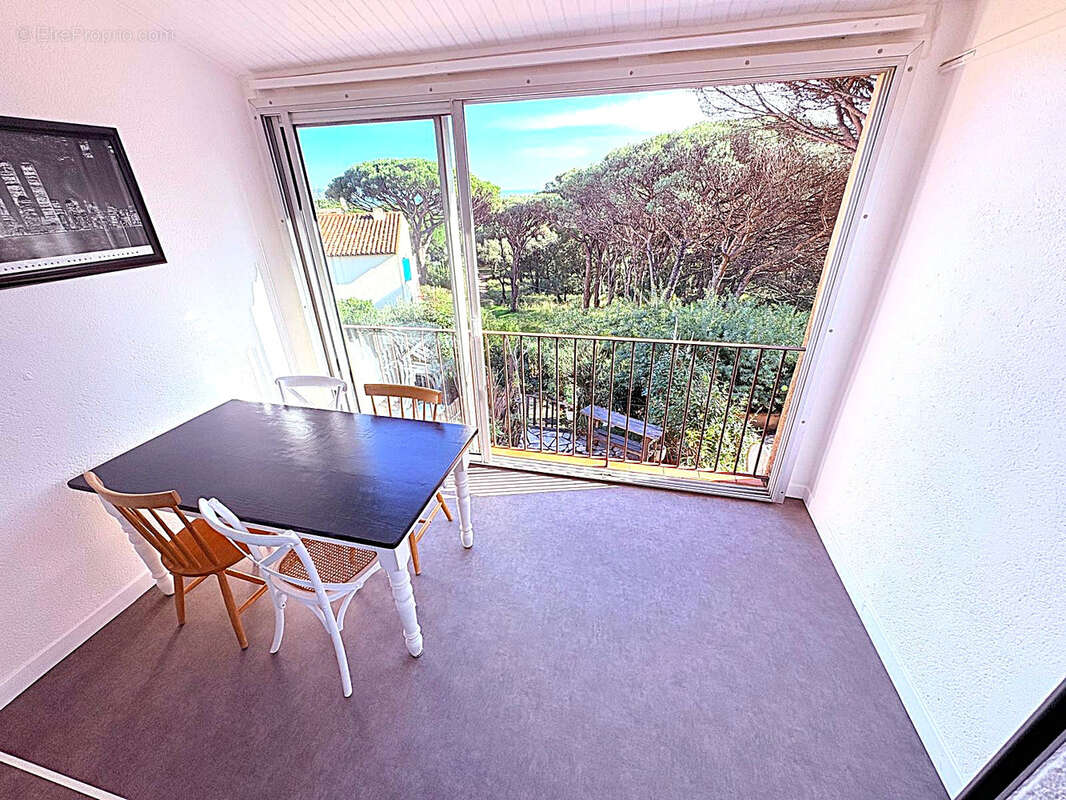 Appartement à COGOLIN