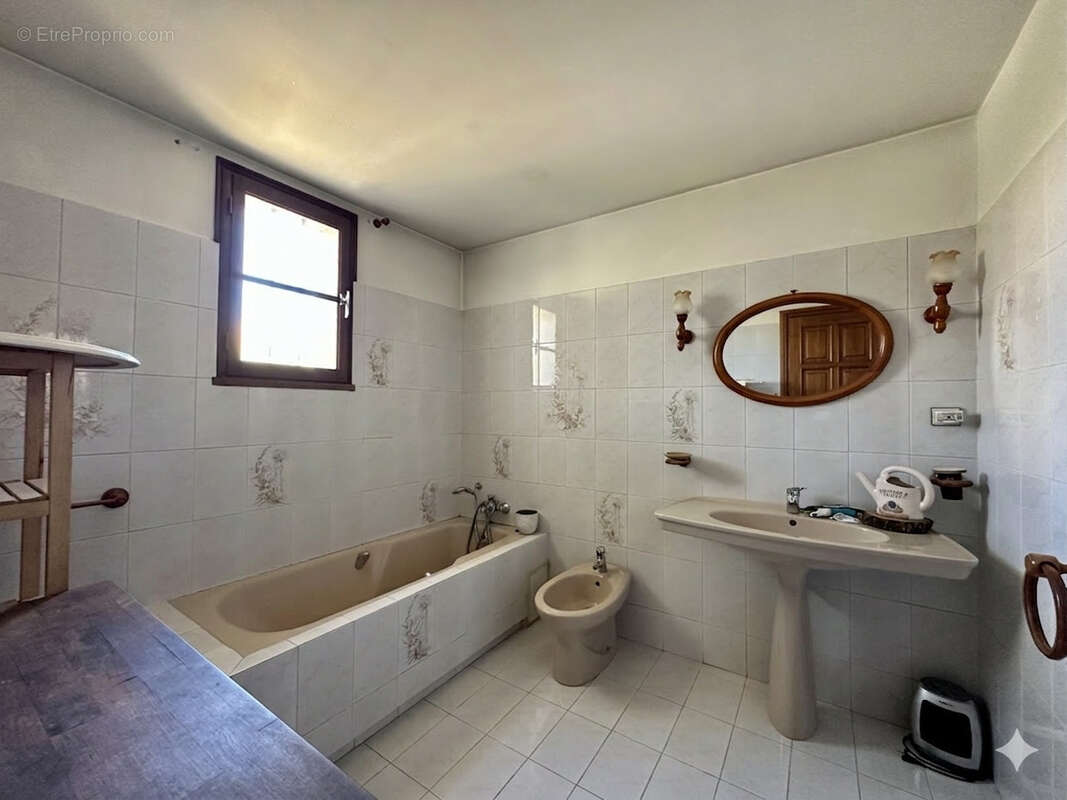 Maison à CARNOUX-EN-PROVENCE