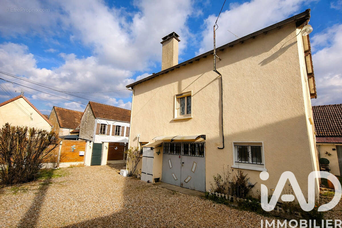 Photo 2 - Maison à LES SIEGES