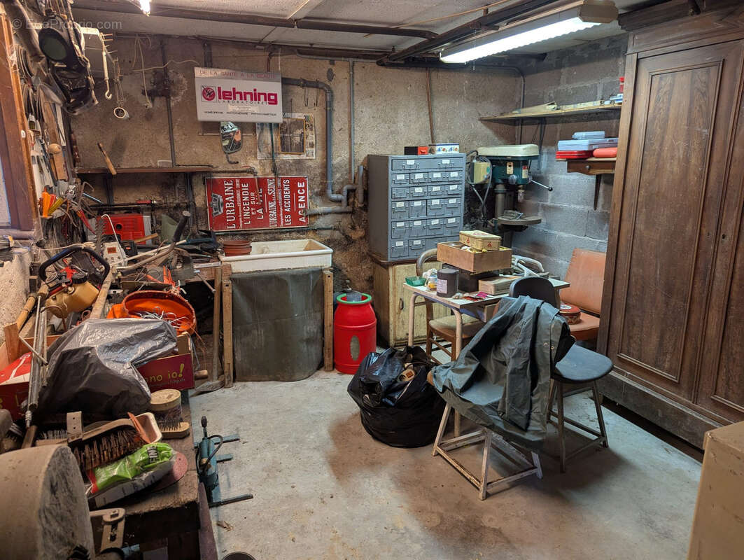 Maison à MONTGIVRAY