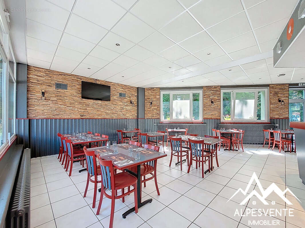 vente-commerce-appartement-terrasse-féternes-alpesvente - Commerce à FETERNES