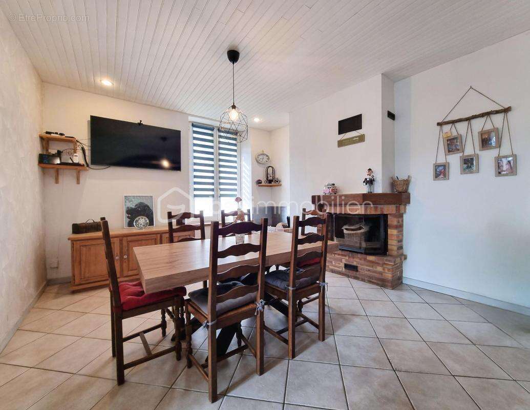 Appartement à FAY-AUX-LOGES
