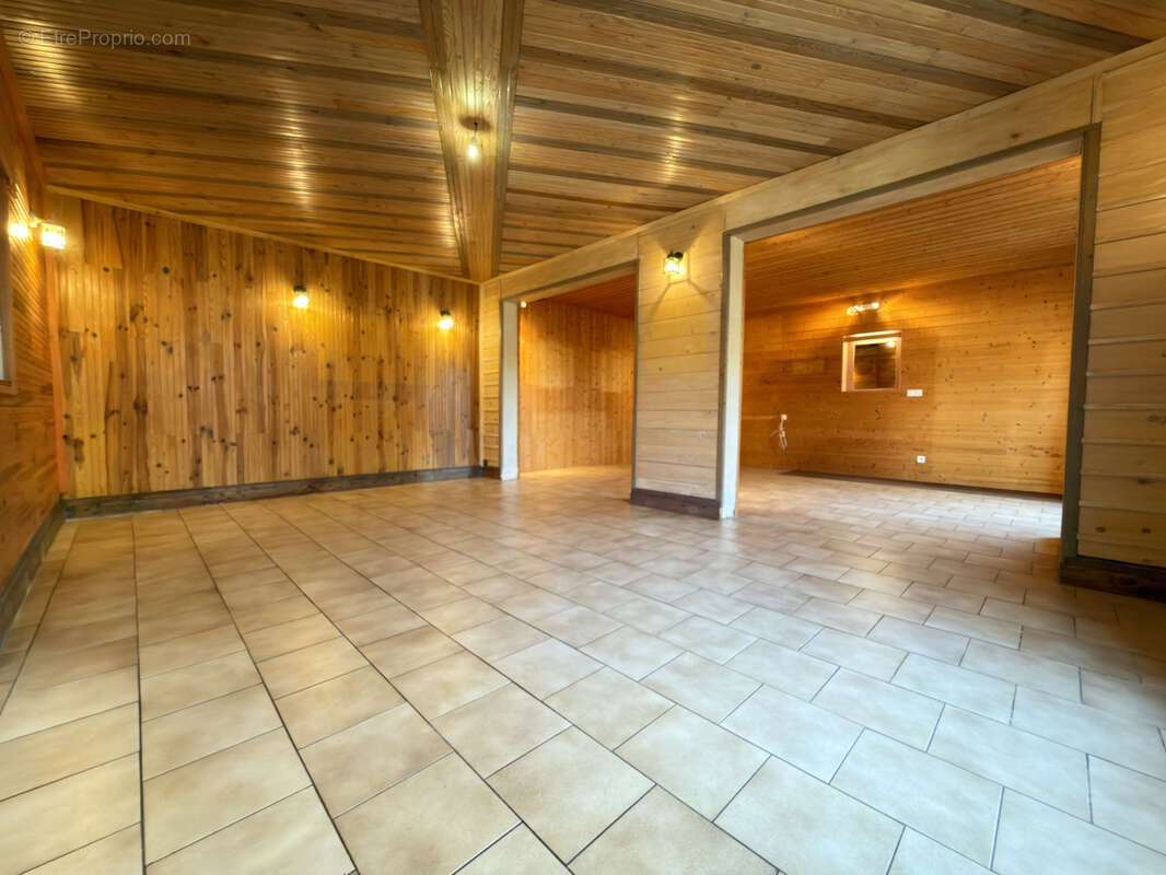 Maison à AUNAY-SOUS-AUNEAU