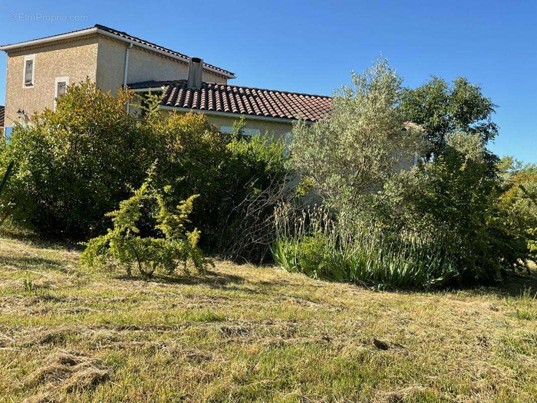 Maison à SAINT-SAUVEUR-DE-CRUZIERES