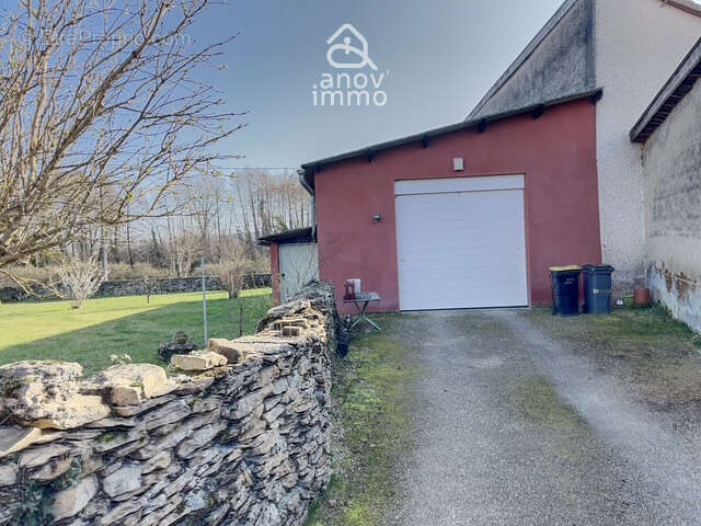 Maison à SAINT-ROMAIN-DE-JALIONAS