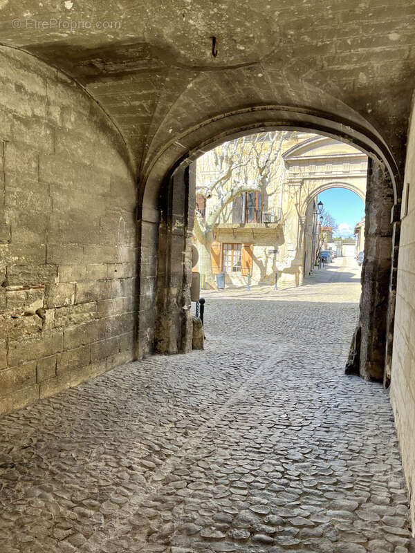 Appartement à VILLENEUVE-LES-AVIGNON