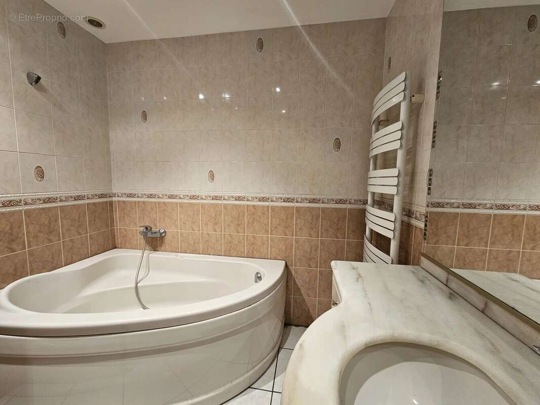 Maison à MONESTIER-DE-CLERMONT