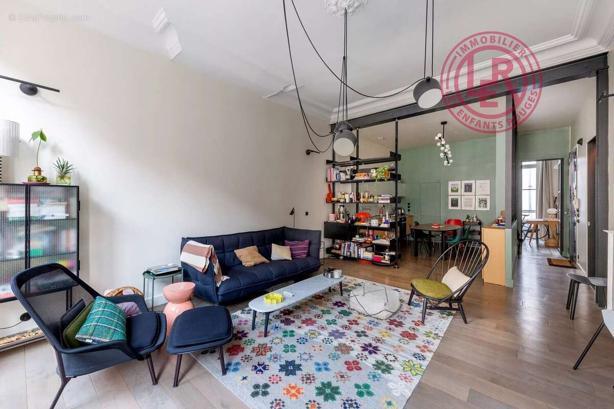 Appartement à PARIS-3E