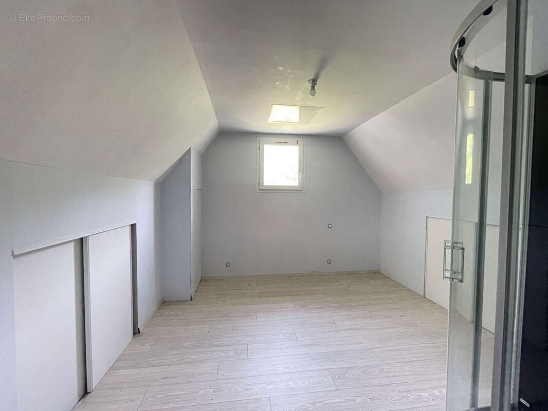 Maison à LA CHAPELLE-DES-MARAIS