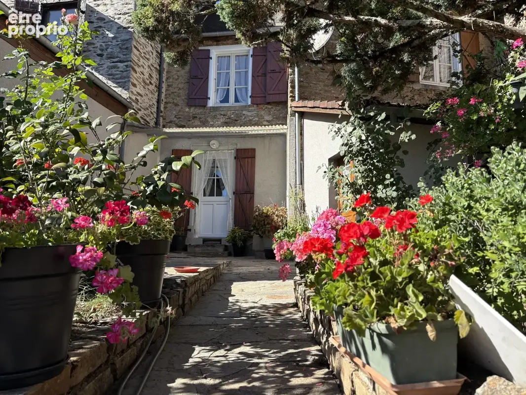 Coussac Bonneval : Maison de village pleine de charme avec jardin et vue dégagée - photo 22