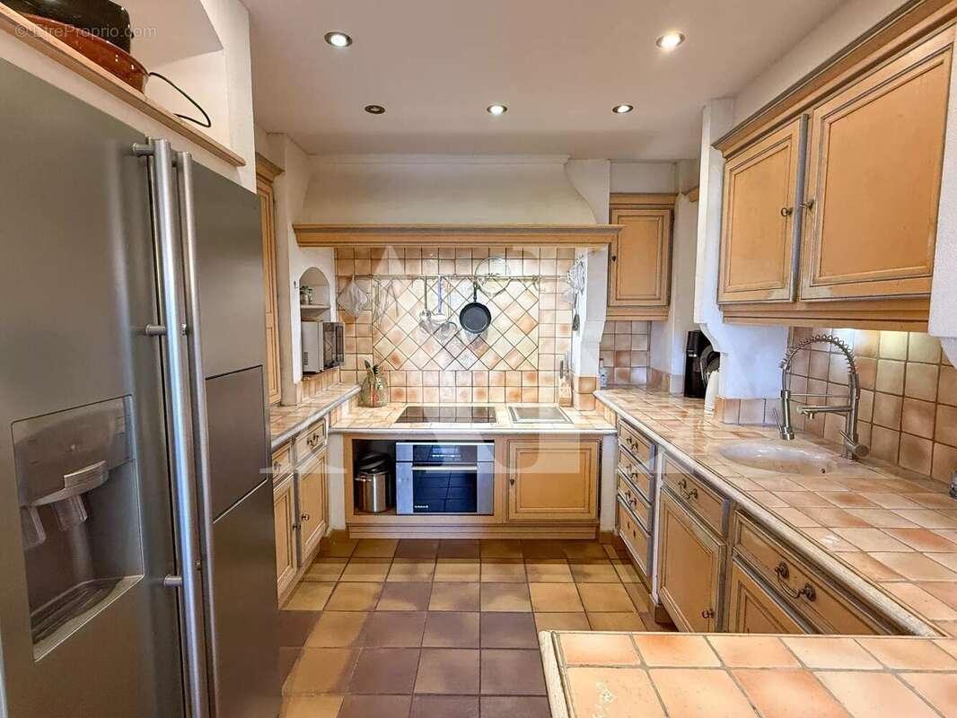 Appartement à VALLAURIS