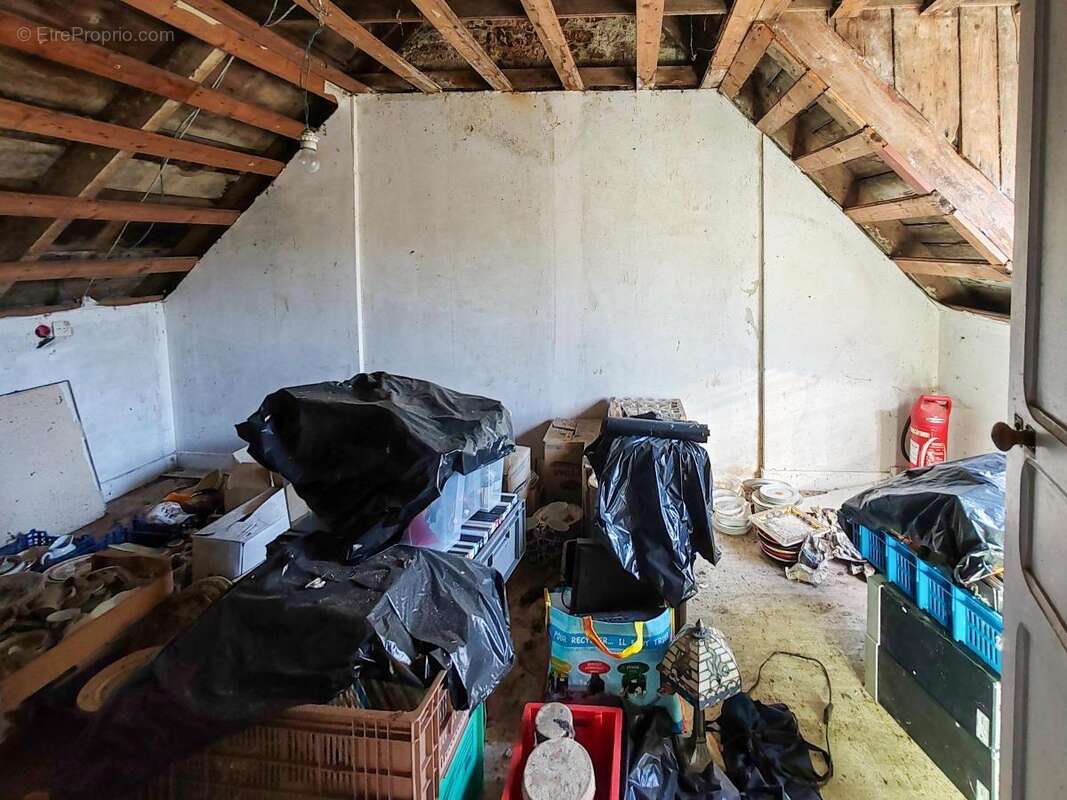 Maison à LE CLOITRE-SAINT-THEGONNEC