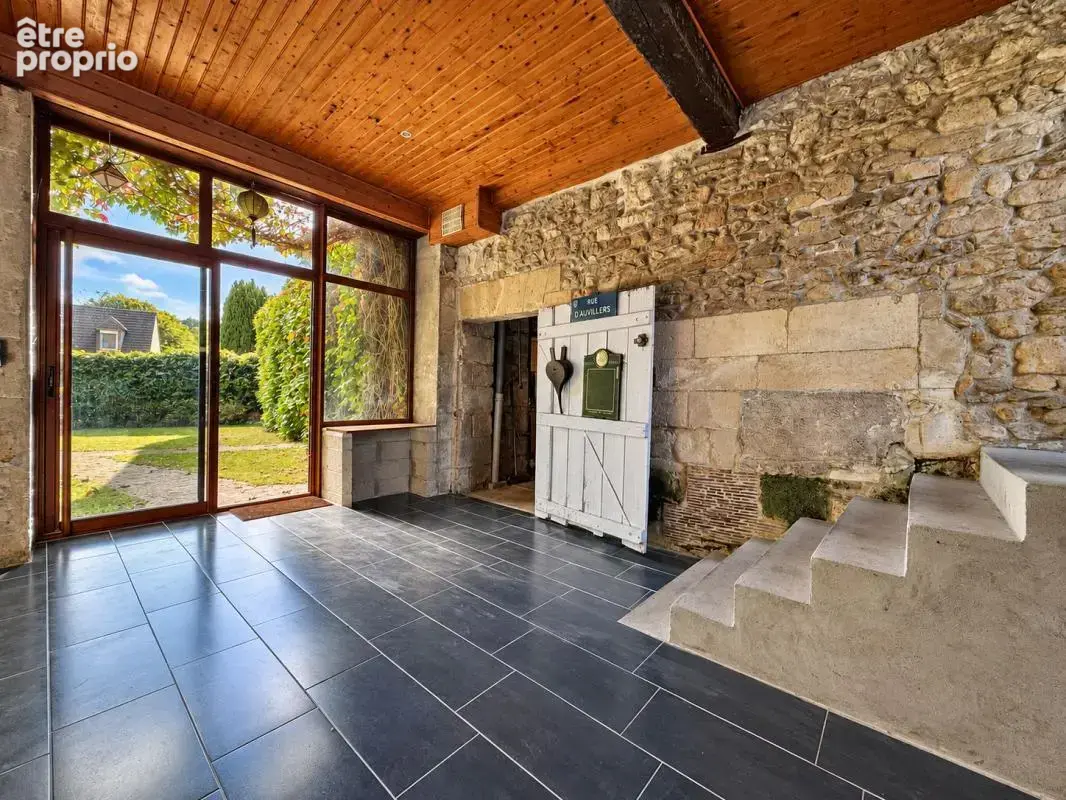 Maison 141m² 3 chambres + grand garage - photo 1