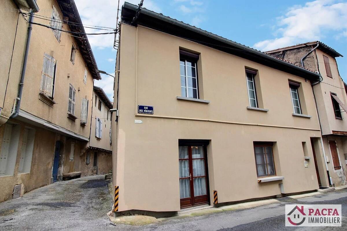 Maison à LABRUGUIERE