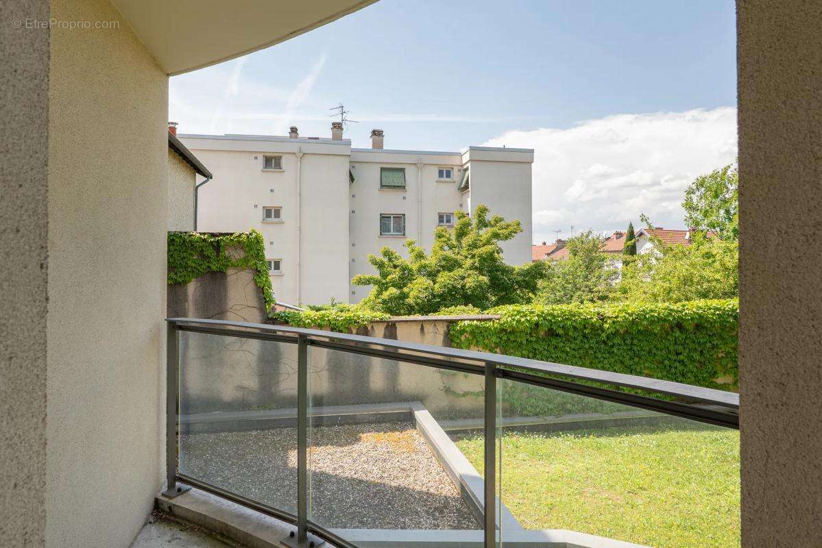 Appartement à LYON-8E