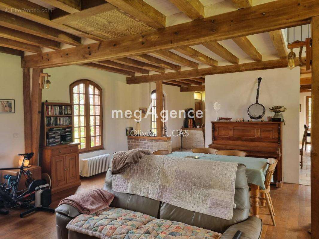 Maison à SAINT-ROMAIN-DE-COLBOSC