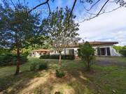 Maison à VILLECOMTAL-SUR-ARROS