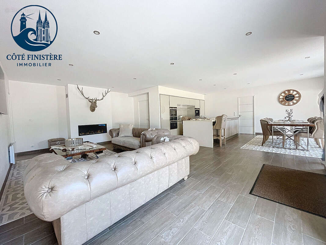 Maison à PLONEOUR-LANVERN