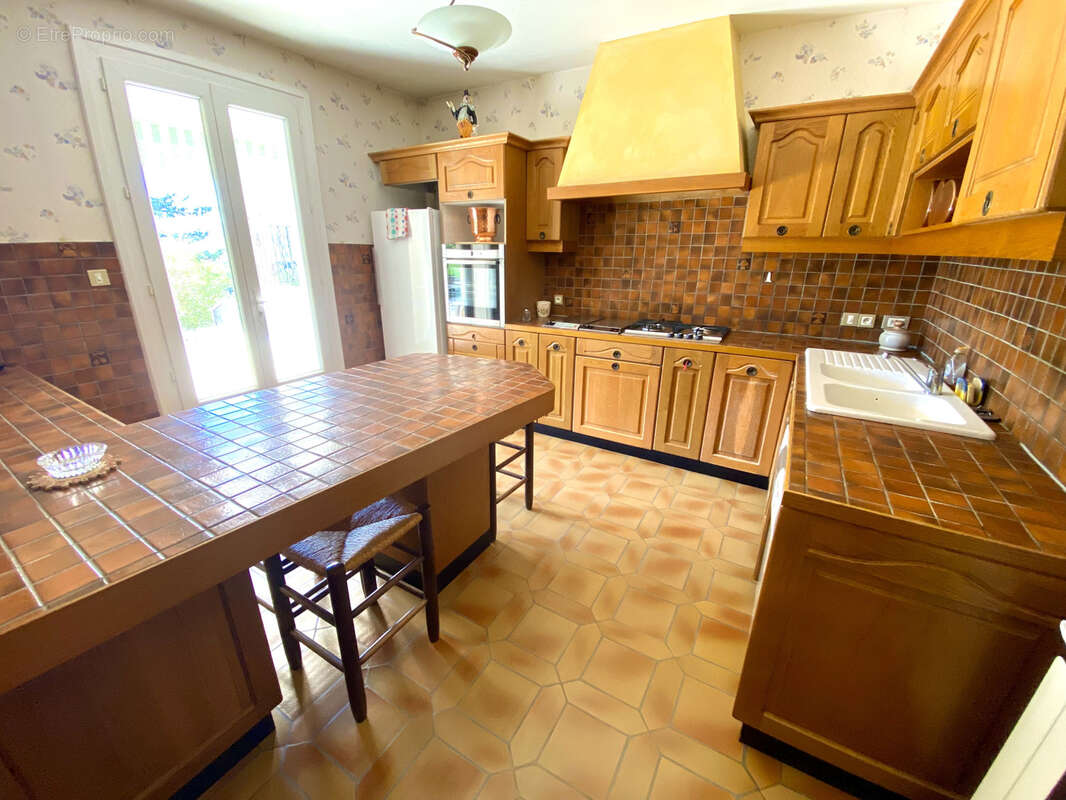 Maison à MONTELIMAR