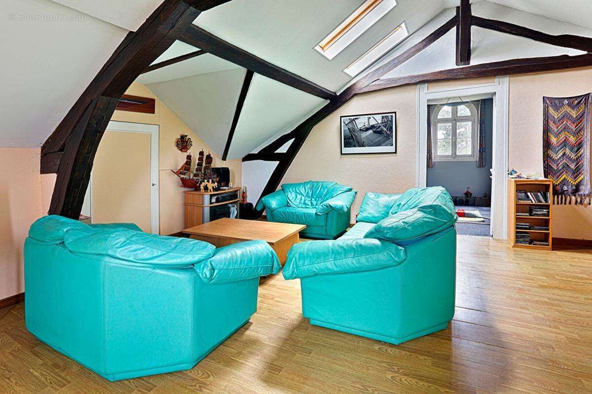 Maison à SAINT-ETIENNE-DU-ROUVRAY