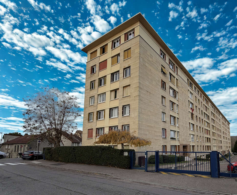 Appartement à MANTES-LA-JOLIE