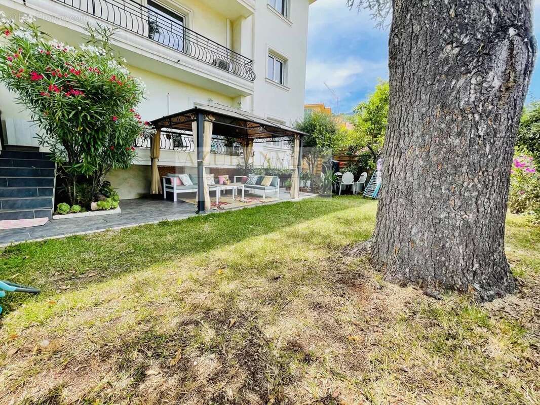 Appartement à ROQUEBRUNE-CAP-MARTIN