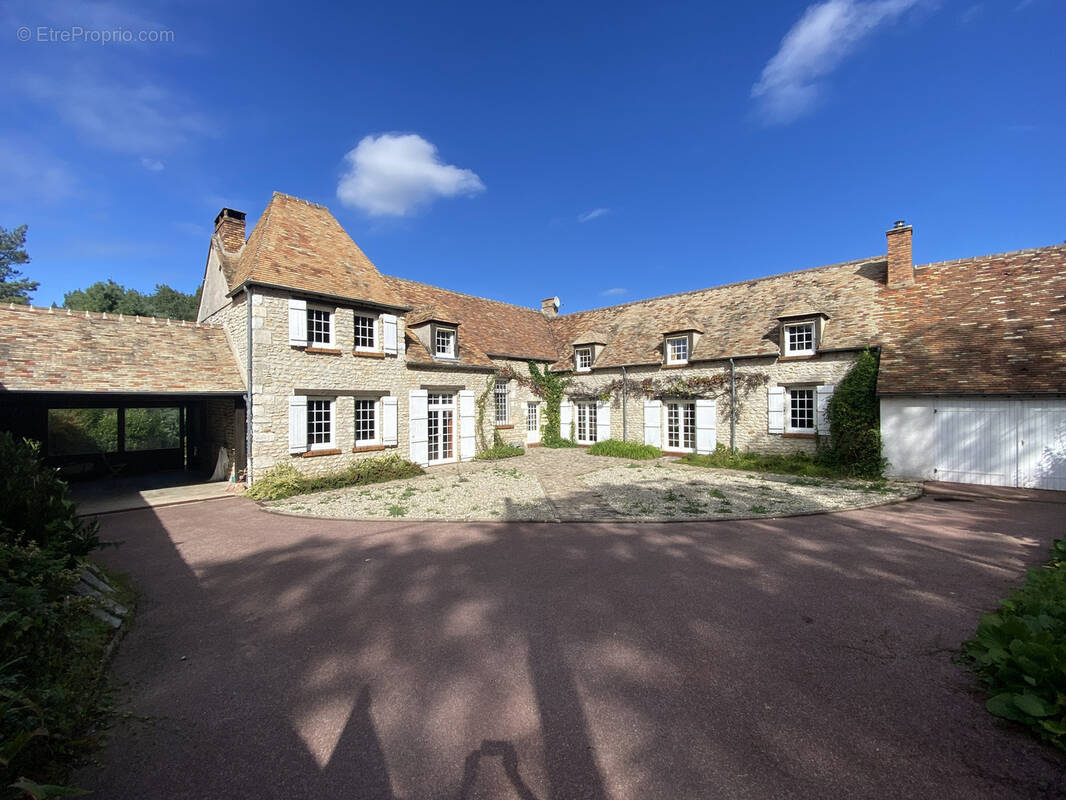 Maison à ETAMPES