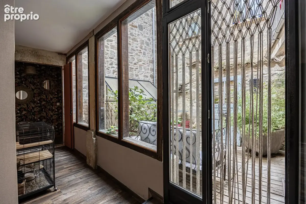 Magnifique propriété rénovée de 3 chambres au cœur de la ville médiévale de Figeac ! - photo 13