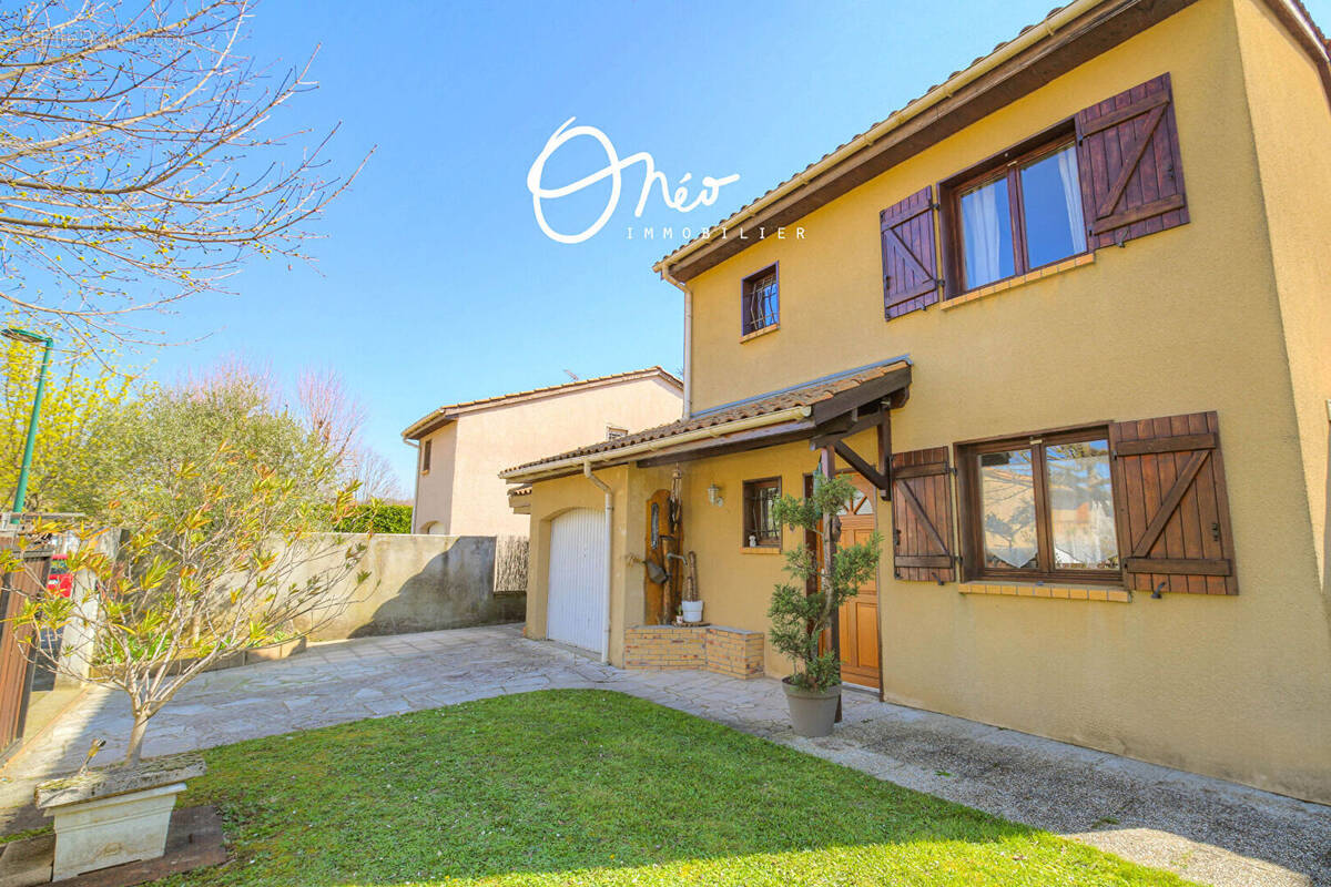 Maison à SAINT-PIERRE-DE-CHANDIEU