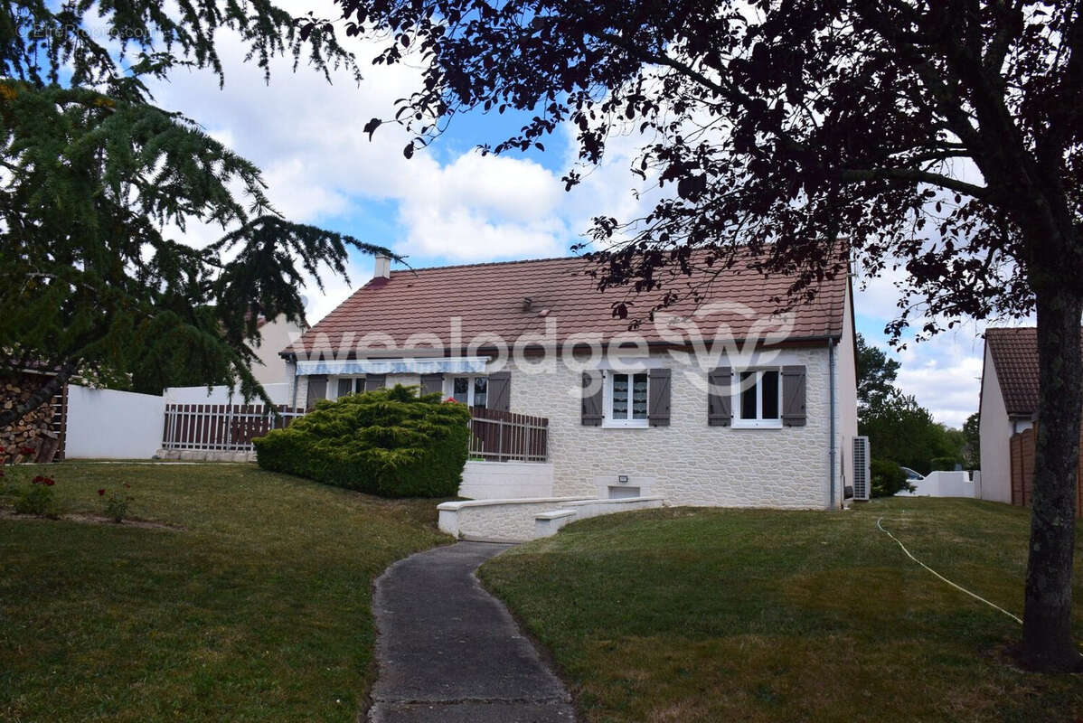 Maison 5 pièces 106 m² à vendre à Velles (36330) - photo 2