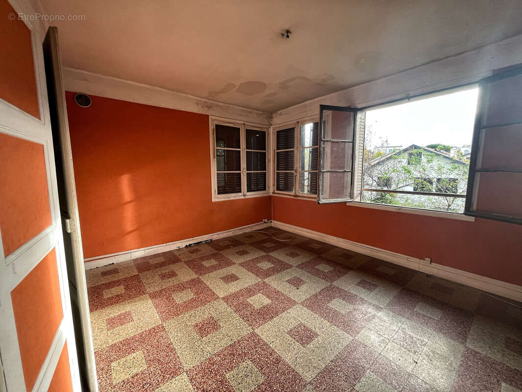 Appartement à LYON-8E