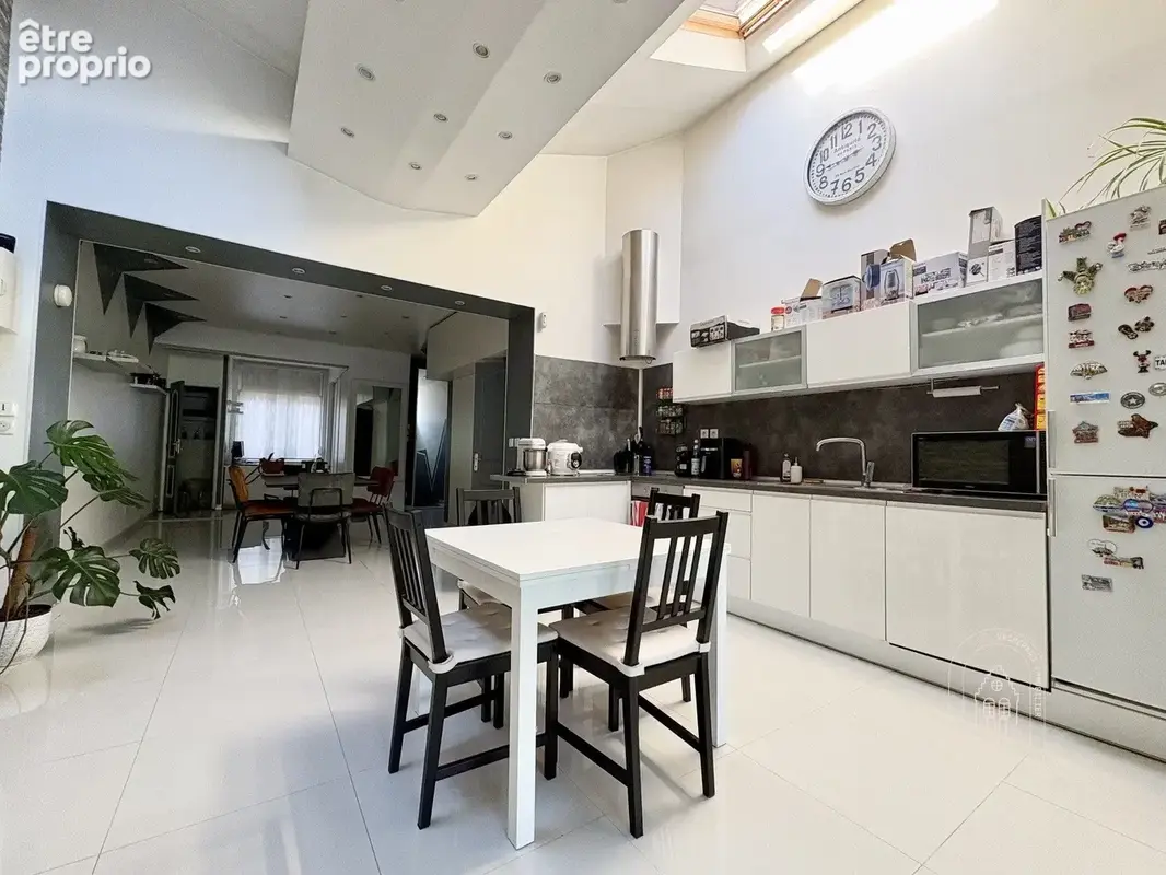 Maison 5 pièces 106 m² à vendre à Roubaix (59100) - photo 4