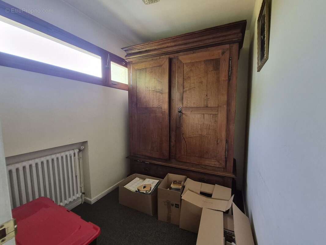 À vendre, proche de Trie-sur-Baïse (Hautes Pyrénées): Villa 5 chambres avec sous-sol, garage et piscine, nichée au cœur d'un jar - photo 17