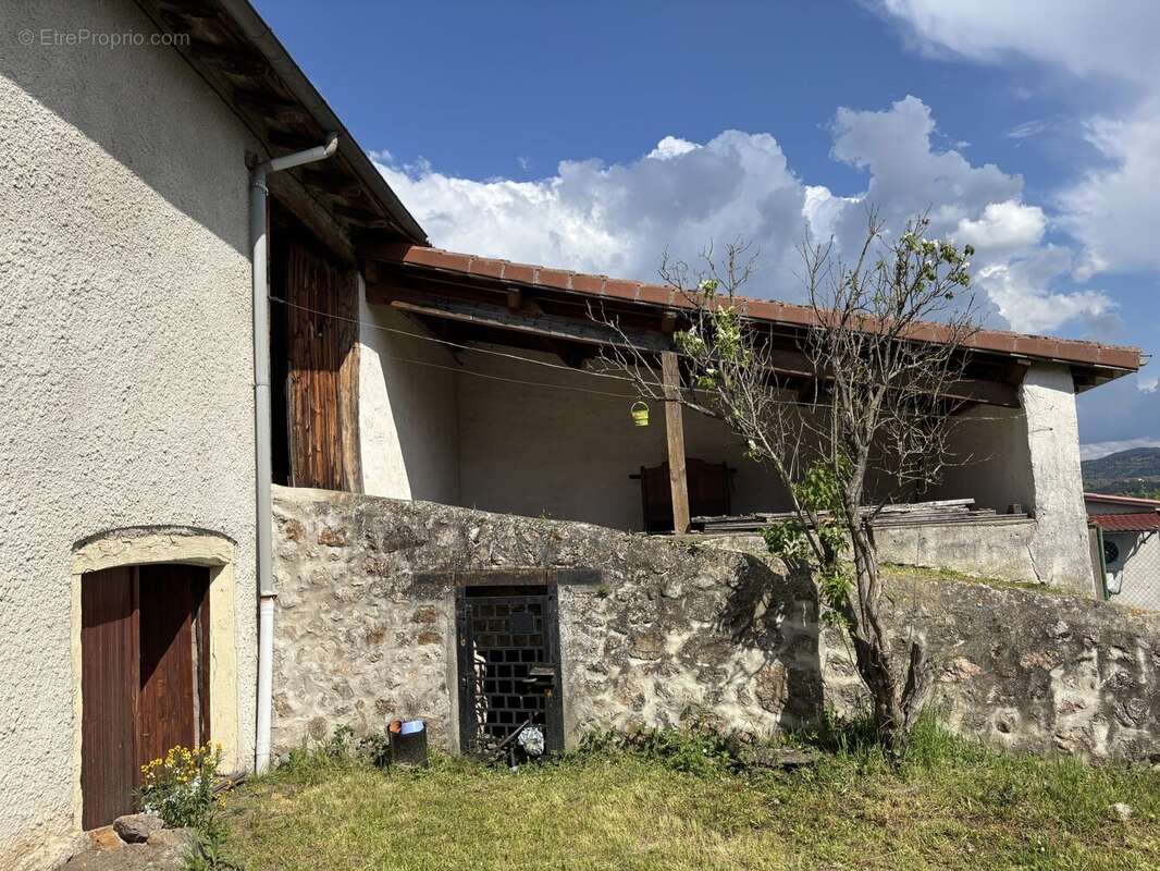 Maison à MALVALETTE