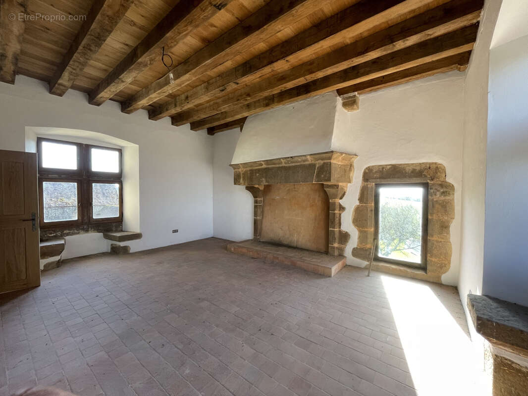 Maison à CONLIE