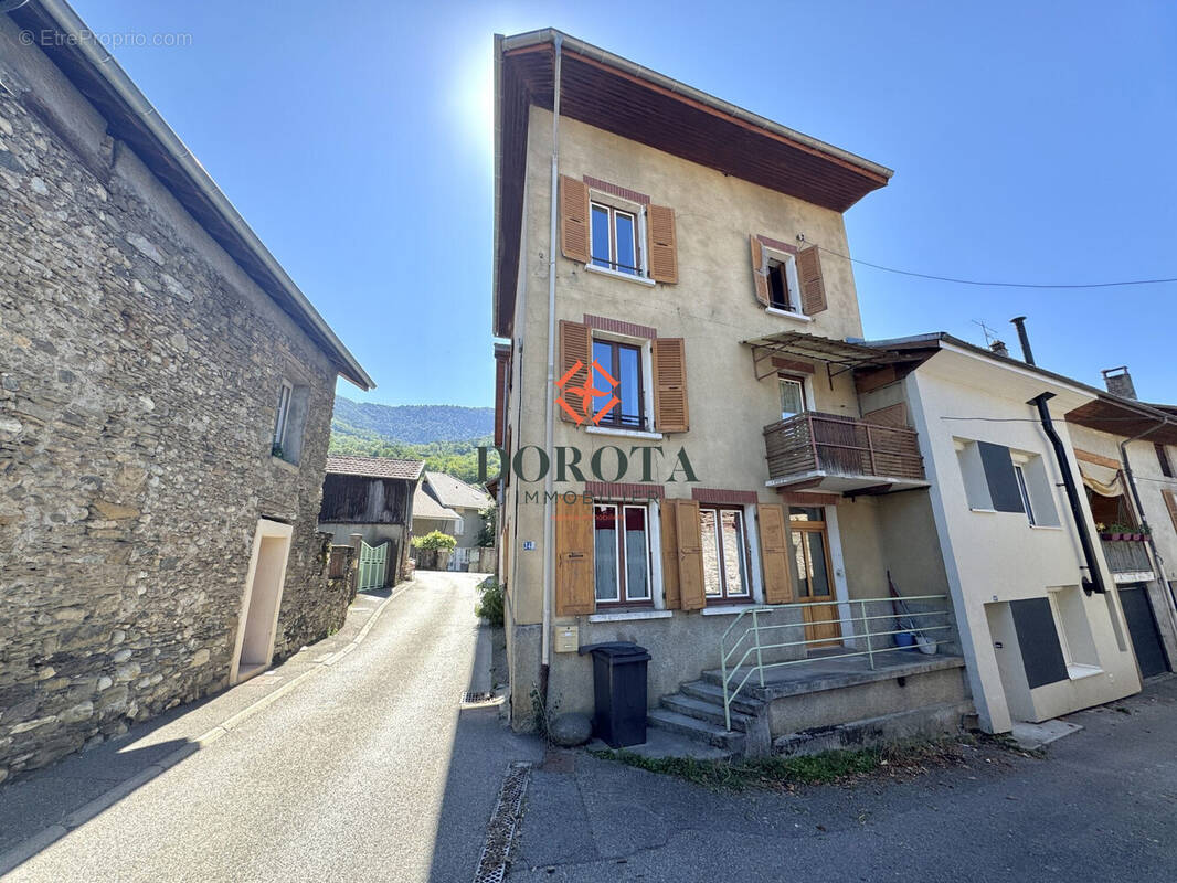 Maison à PONTCHARRA