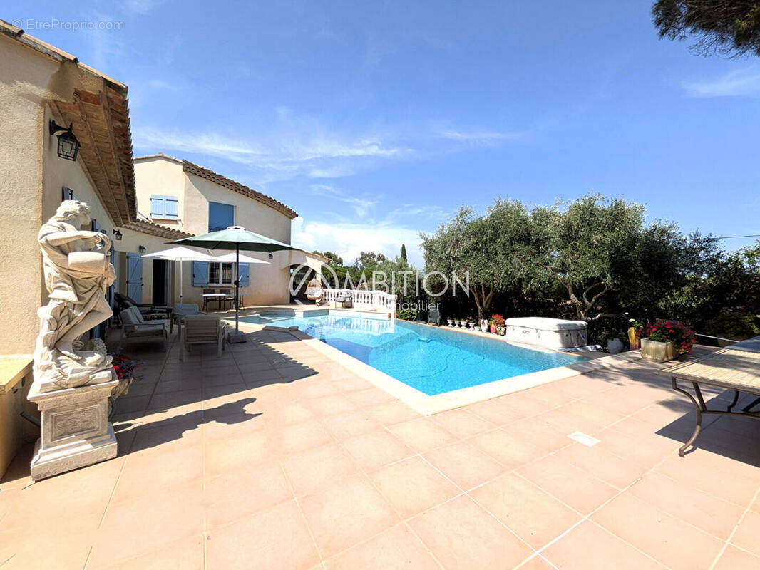 Maison à FREJUS