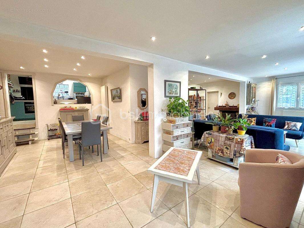 Maison à BONNEUIL-SUR-MARNE